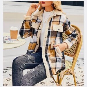 Plaid Sherpa-Trim Teddy Jacket in Beige & Black